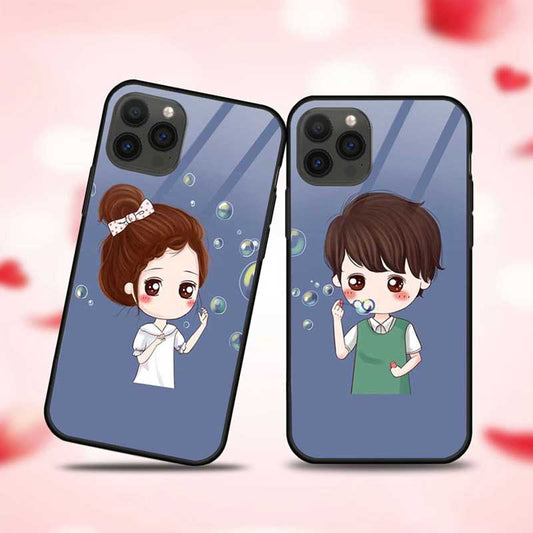 Cute Couple Playing With Water Bobble  Glass Couple Case